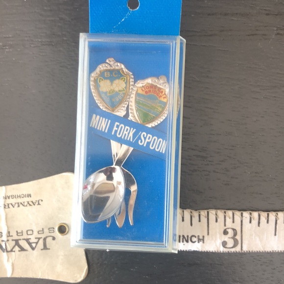 ⭐️Vancouver Souvenirs - Picture 2 of 5